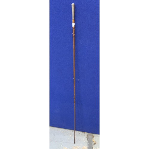 60 - A HALLMARKED SILVER BARKER, LONDON, SWAGGER STICK, LENGTH 134CM