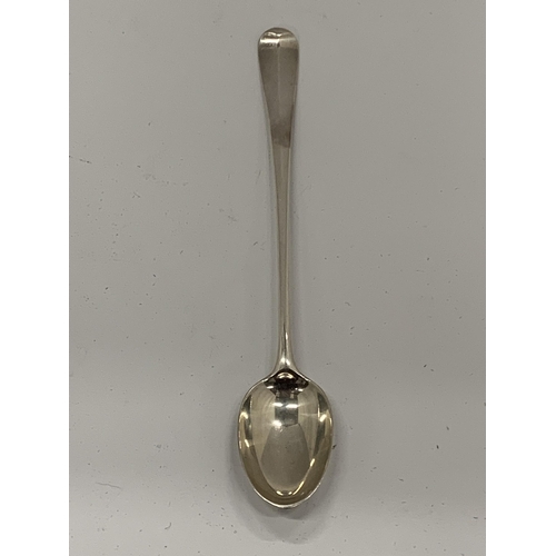 9 - A HALLMARKED SILVER LONG HANDLED SPOON, LENGTH 19CM, WEIGHT 45G