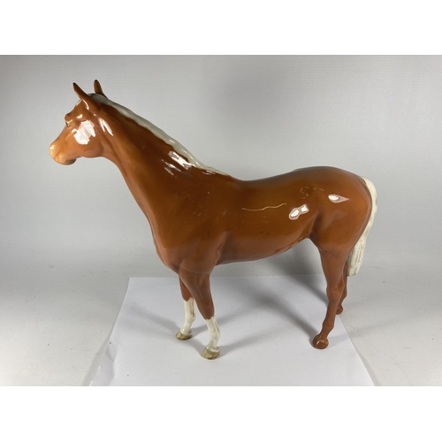 733 - A LARGE BESWICK PALAMINO HORSE