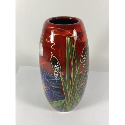 748 - A HANDPAINTED AND SIGNED IN GOLD ANITA HARRIS BEE VASE