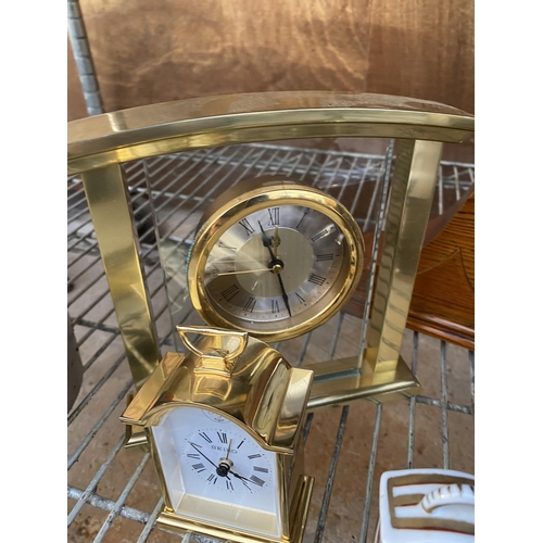 1580 - AN ASSORTMENT OF CLOCKS TO INCLUDE A WEDGWOOD SILVER PLATE CLOCK