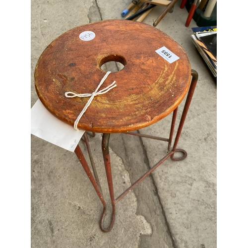 1595 - A WOODEN AND METAL INDUSTIAL STYLE STOOL