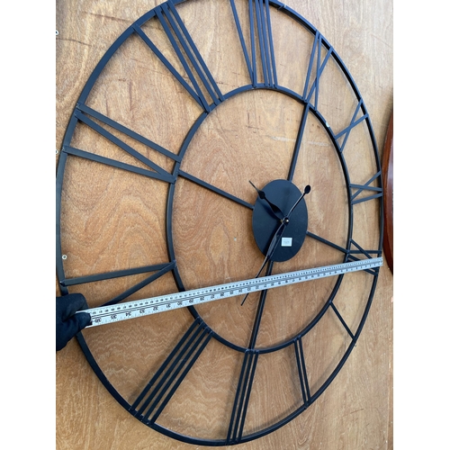 1601 - A LARGE METAL WALL CLOCK