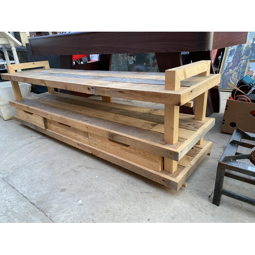 1618 - A WOODEN SHELVING DISPLAY UNIT