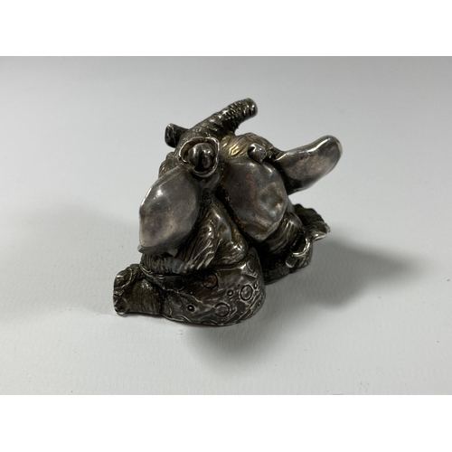 456 - A SMALL ORIENTAL .925 SILVER MODEL OF AN ELEPHANT, HEIGHT 4CM