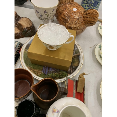 268 - A MIXED VINTAGE LOT TO INCLUDE A SPODE PLANTER, HEN EGG CROCK, WILLIAM EDWARDS COMMEMORATIVE TEACUP,... 