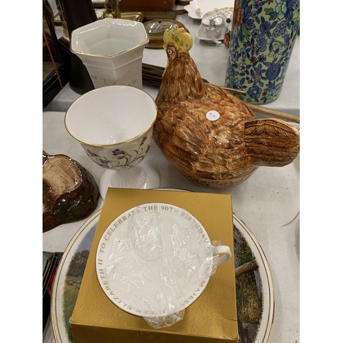 268 - A MIXED VINTAGE LOT TO INCLUDE A SPODE PLANTER, HEN EGG CROCK, WILLIAM EDWARDS COMMEMORATIVE TEACUP,... 