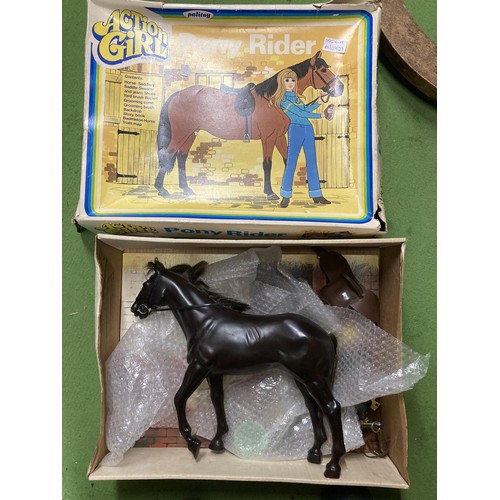 806A - AN ACTION GIRL PONY RIDER AND FIVE VARIOUS DOLL FIGURES