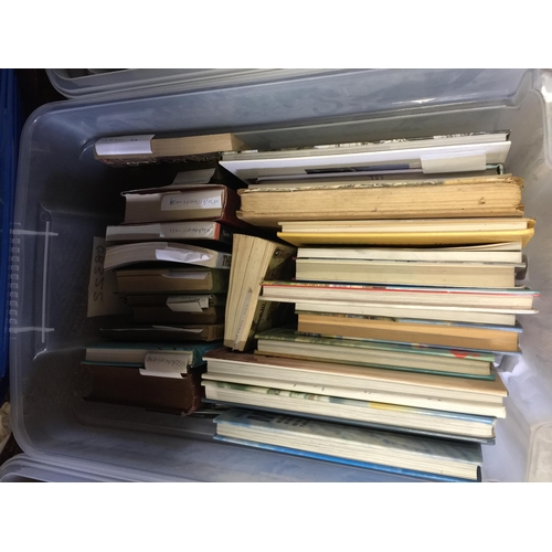 1062 - A LARGE QUANTITY OF BOOKS TO INCLUDE ART, HISTORIC, ANTIQUE GUIDES, WAR, TOURIST, ETC - 3 BOXES