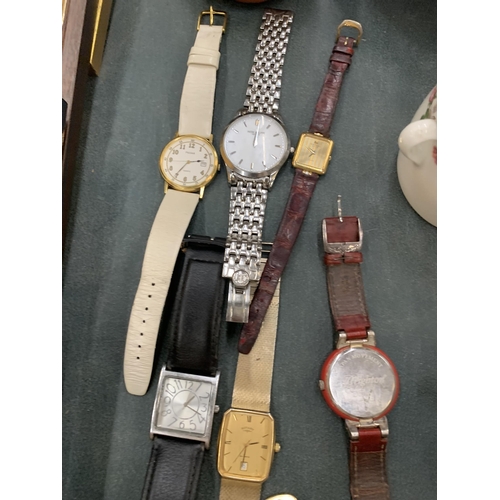 901 - A QUAANTITY OF WATCHES TO INCLUDE TWO BOXED PULSAR, TWO POCKET WATCHES WITH KEYS, ROTARY, ETC PLUS A... 