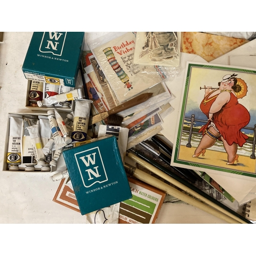 983 - A MIXED ARTY LOT TO INCLUDE VINTAGE WINDSOR AND NEWTON OIL PAINTS AND PAINT BRUSHES, AMATEUR OIL PAI... 