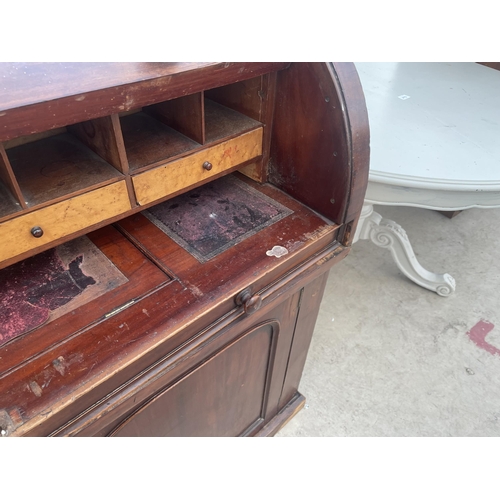 2771 - A VCITORIAN MAHOGANY CYLINDER BUREAU, 48