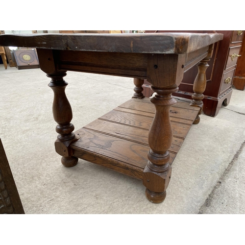 2728 - AN OAK ANTIQUE STYLE TWO TIER COFFEE TABLE ON TURNED LEGS, 37X20