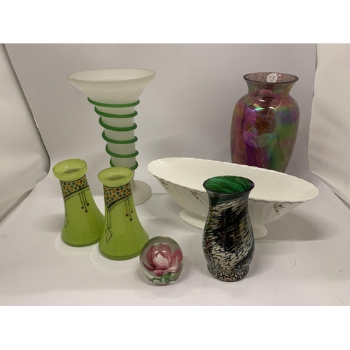 108 - A QUANTITY OF STUDIO ART GLASSWARE VASES TO INCLUDE GREEN HANDPAINTED, ETC