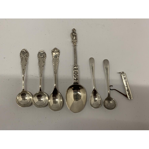 11 - A MIXED LOT OF SMALL HALLMARKED SILVER CONDIMENT SPOONS ETC, TOTAL WEIGHT 40G