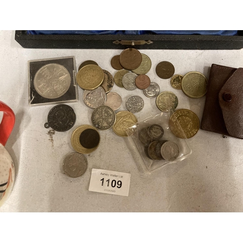 1109 - A MIXED LOT TO INCLUDE A CASED SET OF CAKE KNIVES AND FORKS, PRE-DECIMAL AND FOREIGN COINS AND A SIL... 