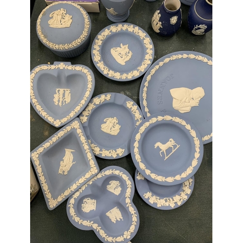 113 - A LARGE QUANTITY OF WEDGWOOD JASPERWARE TO INCLUDE PIN TRAYS, TRINKET DISHES, VASES, ETC