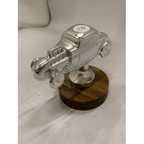 163 - A HOT ROD TROPHY ON A WOODEN BASE HEIGHT 10CM