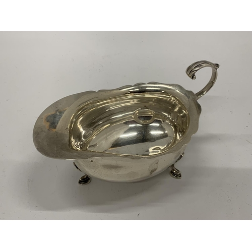 23 - A BIRMINGHAM HALLMARKED SAUCE BOAT, WEIGHT 119G