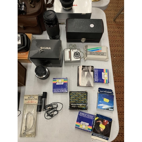 283 - A LARGE QUANTITY OF CAMERAS AND ACCESSORIES TO INCLUDE A BOX ENSIGN 21/4 B WITH CASE, CANON POWER SH... 