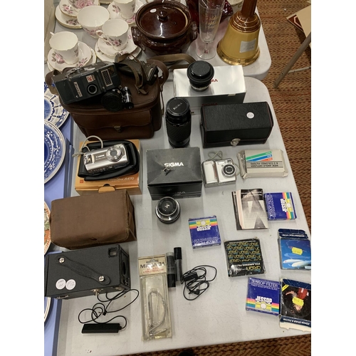 283 - A LARGE QUANTITY OF CAMERAS AND ACCESSORIES TO INCLUDE A BOX ENSIGN 21/4 B WITH CASE, CANON POWER SH... 