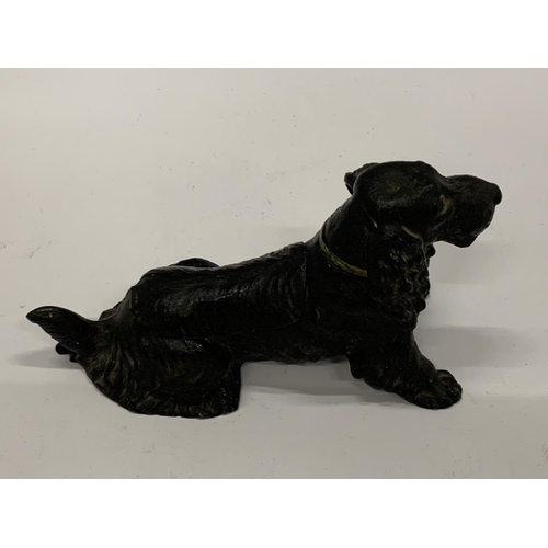 29 - AN UNUSUAL VINTAGE METAL COCKER SPANIEL INKWELL