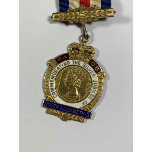 626 - A HALLMARKED SILVER GILT COMMEMORATIVE MEDAL