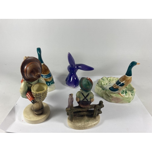 725 - FIVE VARIOUS CERAMICS ITEMS TO INCLUDE TWO GOEBEL FIGURES, TWO BESWICK DUCKS AND GOEBEL RABBIT