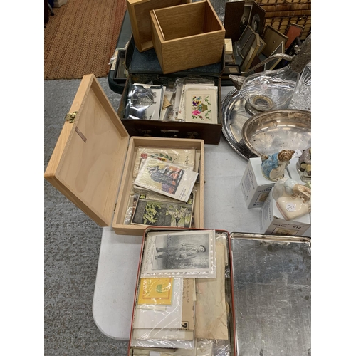 914 - A LARGE QUANTITY OF VINTAGE EPHEMERA TO INCLUDE SILK CARDS, PHOTOGRAPHS, POSTCARDS, LETTERS, ETC