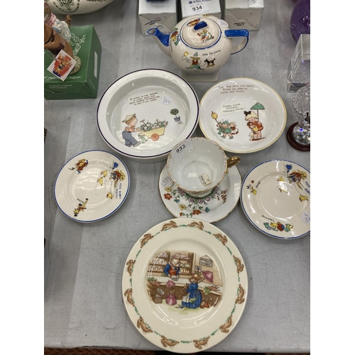 933 - TWO SHELLEY MABEL LUCIE ATTWELL CHILDREN'S BOWLS, A CORONA WARE CHILD'S TEAPOT AND PLATES, ETC