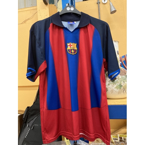 951 - A BARCELONA NUMBER 10 RONALDINHO SHIRT