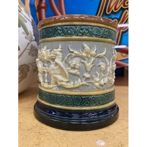 981 - A VICTORIAN HANDPAINTED VASE PLUS A MAJOLICA STYLE PLANTER