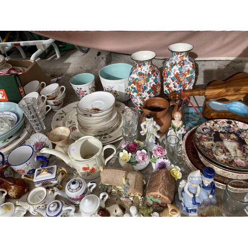 1747 - A LARGE ASSORTMENT OF CERAMICS AND GLASS WARE TO INCLUDE PLATES, TEAPOTS AND ANIMAL FIGURES ETC