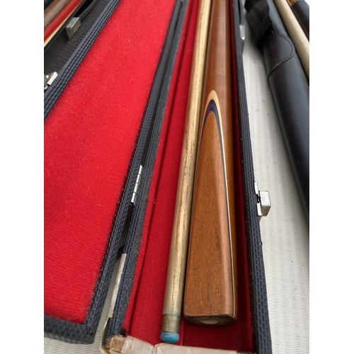 1750 - FOUR CASED SNOOKER CUES TO INCLUDE A RILEY AND A RAY REARDON ETC