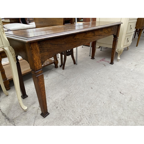 2784 - AN EARLY 20TH CENTURY OAK BENCH ON TAPERING LEGS, 48X14