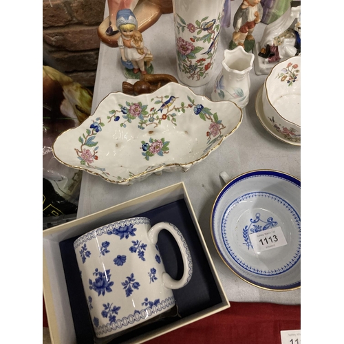 1113 - A QUANTITY OF CERAMIC ITEMS TO INCLUDE A ROYAL DOULTON 'IVY', BOXED SPODE MUGS, AYNSLEY 'PEMBROKE' V... 