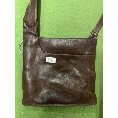 1217 - A VINTAGE RADLEY HANDBAG WITH DUST BAG (DOG TAG MISSING)