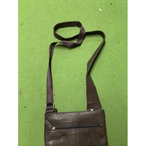 1238 - A VINTAGE RADLEY HANDBAG