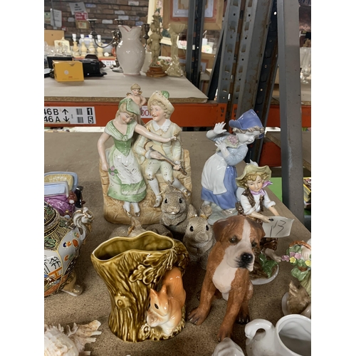 875 - VARIOUS COLLECTABLE CERAMICS TO INCLUDE FIGUTRES AND ANIMALS