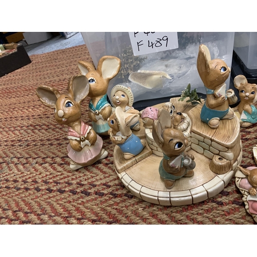 767 - A LARGE COLLECTION OF ASSORTED PENDELFIN RABBITS TO INCLUDE MOTHER RABBIT, ETC