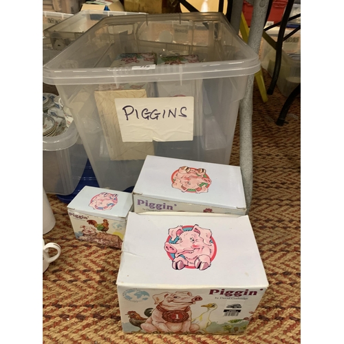 770 - A BOX OF ASSORTED PIGGIN' FIGURES MOSTLY BOXED