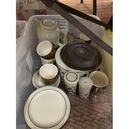 775 - TWO BOXES OF ASSORTED CERAMICS TO INCLUDE A RETRO PART TEASET, EDWARDIAN PART TEASET, ETC