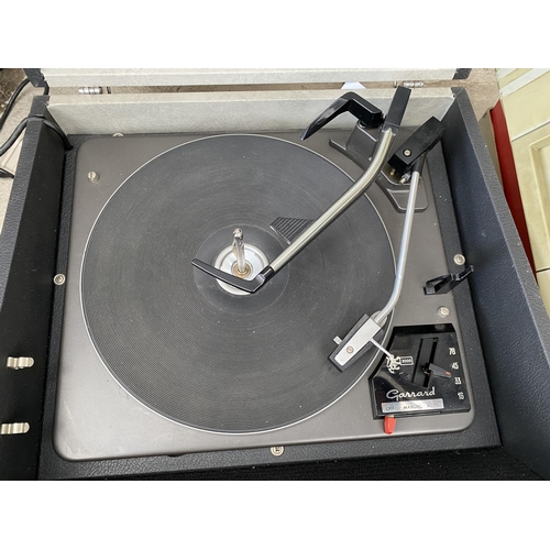 2038 - A GARRARD RECORD DECK