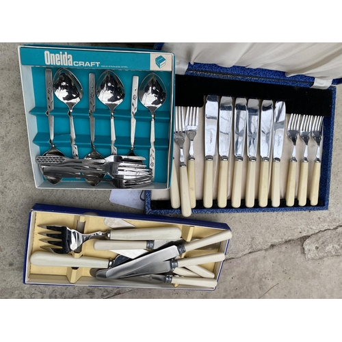 2073 - A LARGE QUANTITY OF ASSORTED FLATWARE