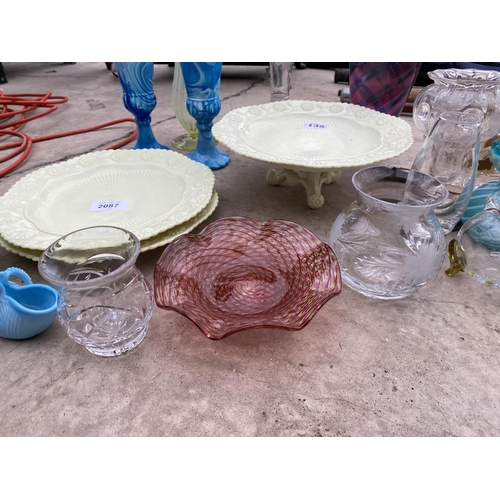 2087 - AN ASSORTMENT OF CERAMICS AND GLASS WARE TO INCLUDE VASES AND A CAKE STAND ETC