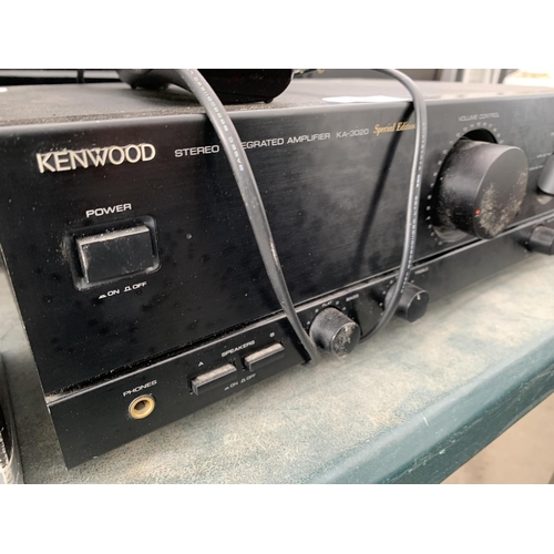 2341 - A KENWOOD STEREO INTERGRATED AMPLIFIER