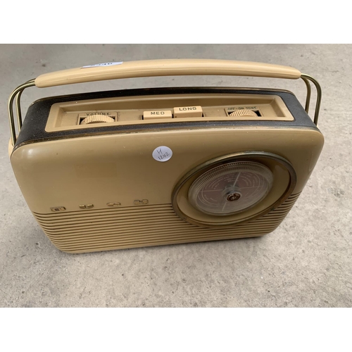 2346 - A RETRO BUSH RADIO