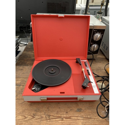 2361 - A PORTABLE FIDELITY RECORD PLAYER