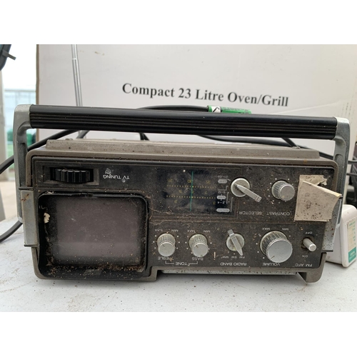 2372 - A VINTAGE PORTABLE RADIO/TELEVISION