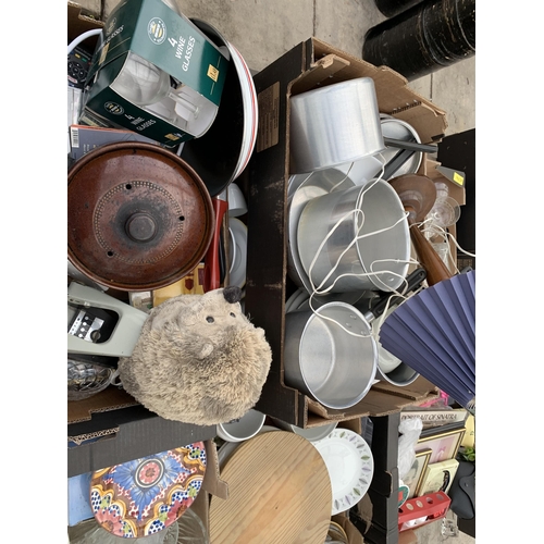 2263 - AN ASSORTMENT OF HOUSEHOLD CLEARANCE ITEMS TO INCLUDE CERAMICS AND GLASS WARE ETC